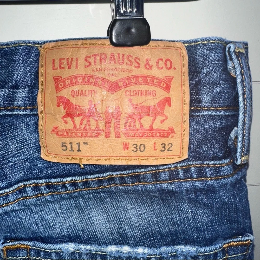 Levi's 511 Slim Jeans Mens 30x32 Blue Good Distressed Ripped Denim 04511-1659
